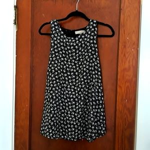 LOFT flowy sleeveless blouse, size large